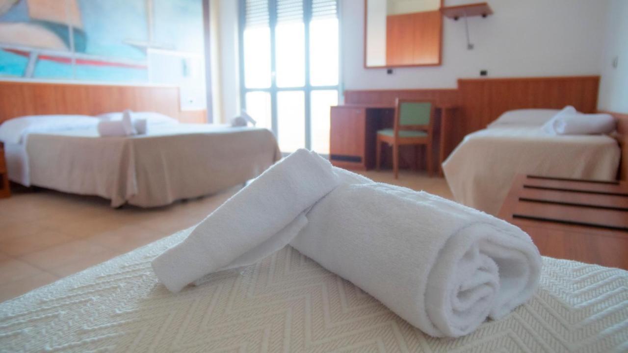 Hotel Royal Giulianova Exterior foto