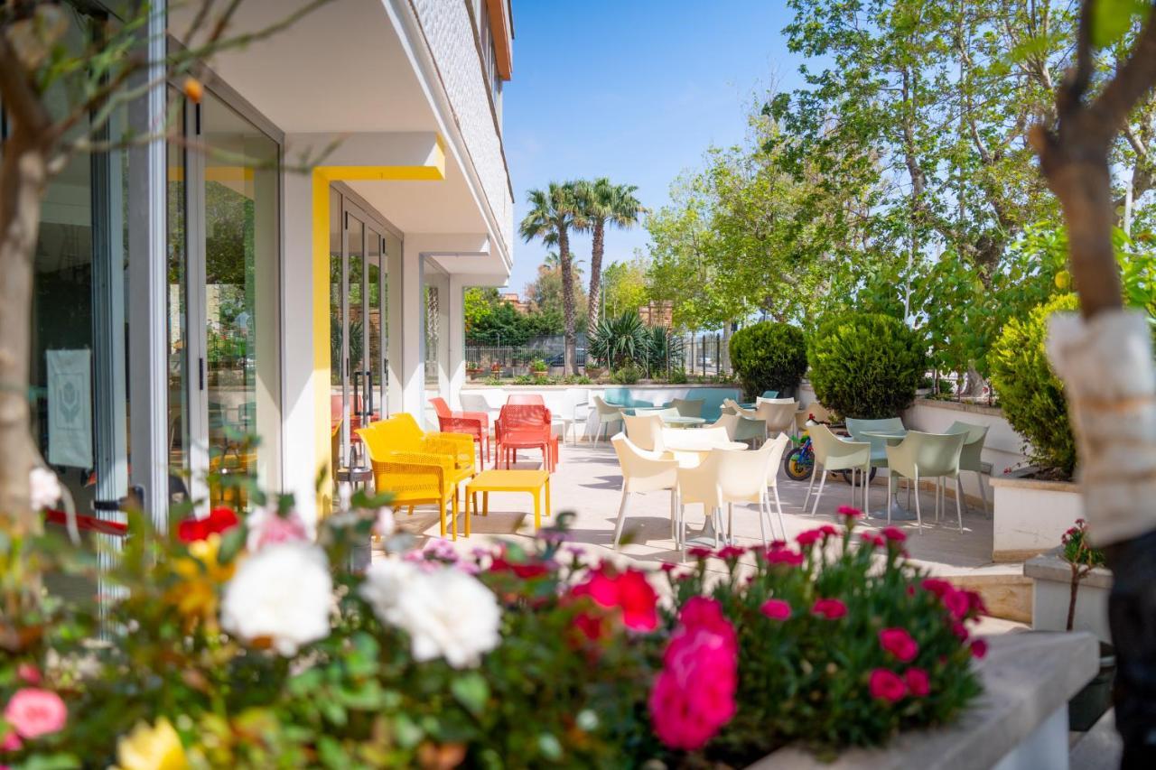 Hotel Royal Giulianova Exterior foto